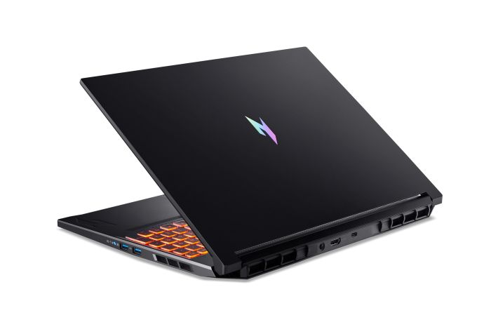 Ноутбук Acer Nitro V 16 ANV16-61 16" WUXGA IPS, AMD R9-365, 32GB, F1TB, NVD5070-8, Lin, черный
