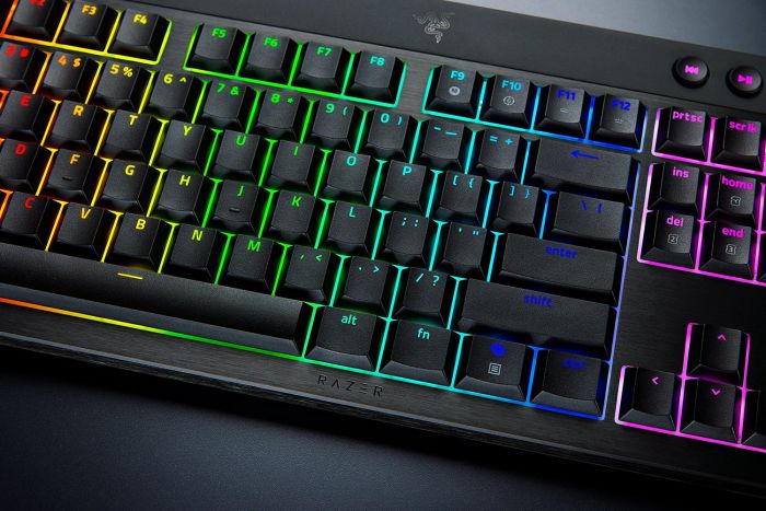 Клавіатура механічна BlackWidow V4 Low-profile HyperSpeed, 104key, Green Switch, USB-A/WL/BT, EN, RGB, чорний